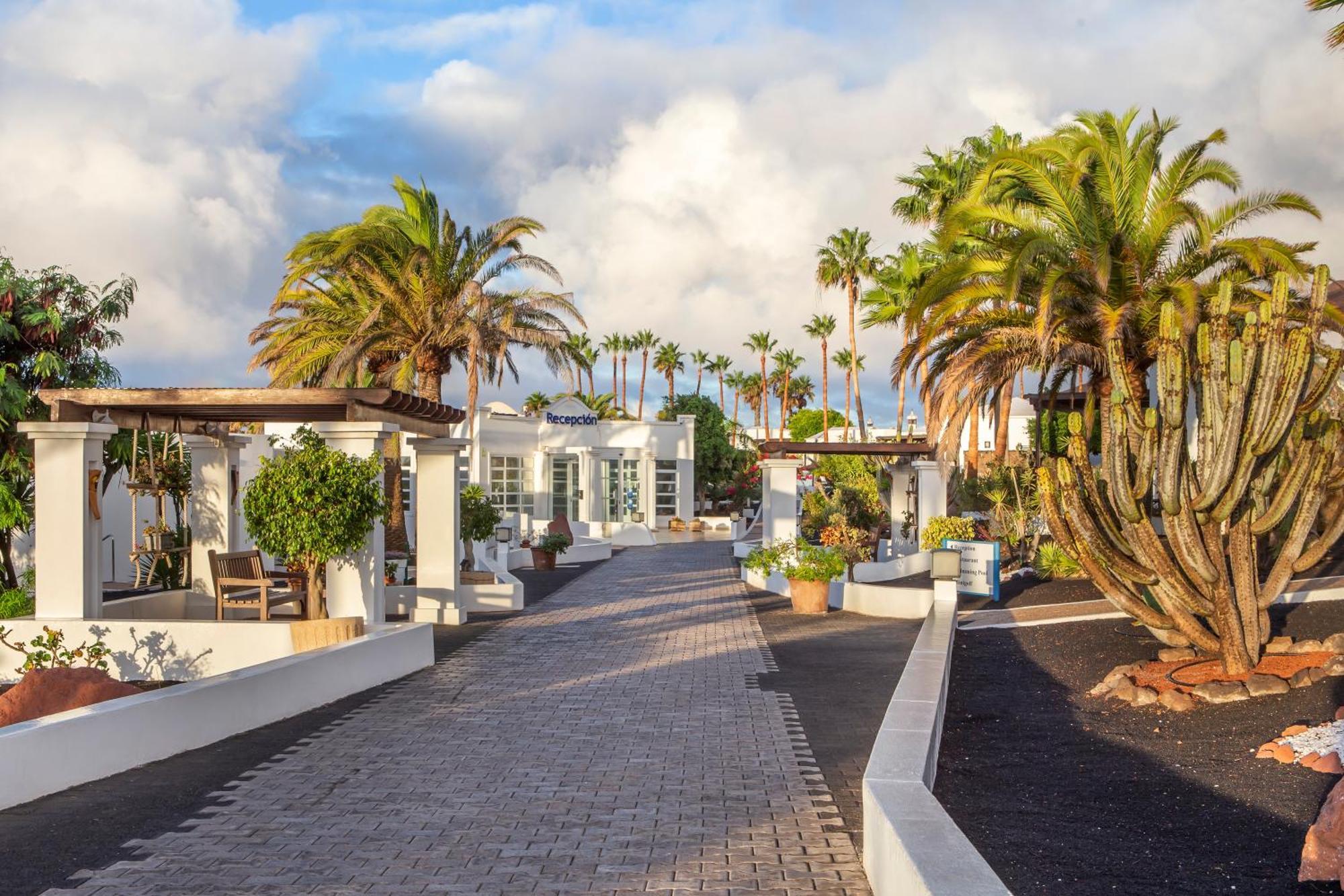 Jardines Del Sol Aparthotel Playa Blanca  Kültér fotó